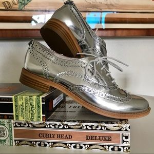 Brand New Sam Edelman Silver Metallic Oxfords